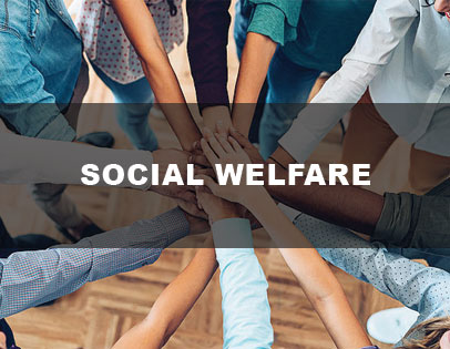 Automobile students participating in social welfare activities